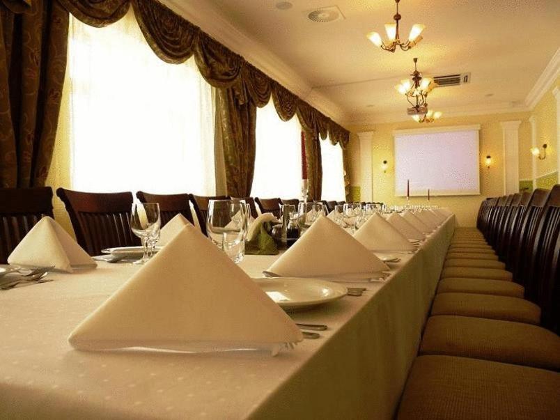Zajazd Sokol Hotel Nienadowka Bagian luar foto