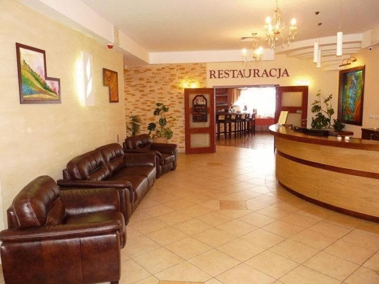 Zajazd Sokol Hotel Nienadowka Bagian luar foto