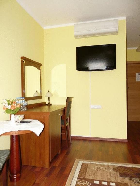 Zajazd Sokol Hotel Nienadowka Ruang foto